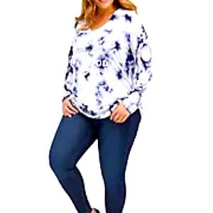 BNWT torrid size 2 super soft long sleeve hoodie.